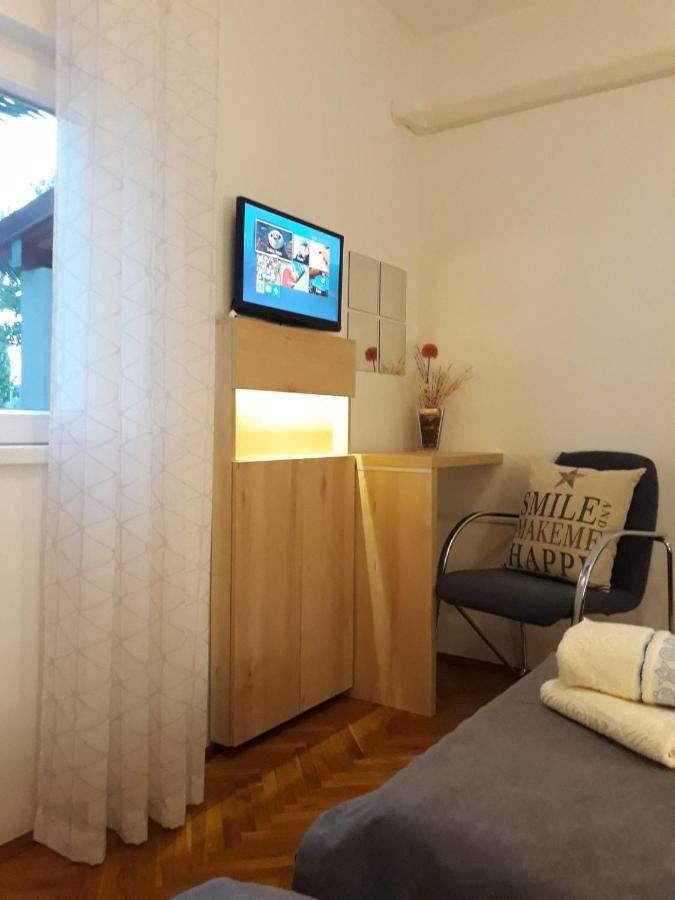 Apartment Nevia Fazana Exterior photo